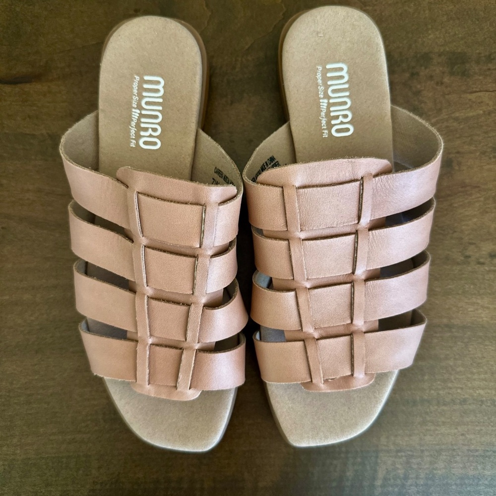 Munro Carrera Sandal Slides Slip On Size 7 W Wide in Tan Calf Leather MSRP $175